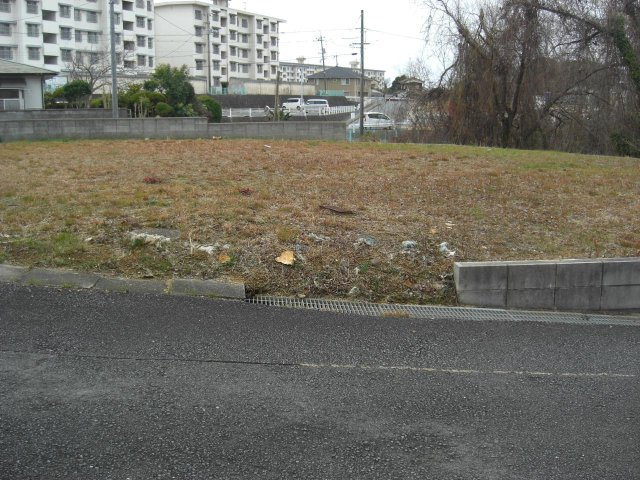 宇部市開6丁目　宅地の前面道路含む現地写真|入口接道状況