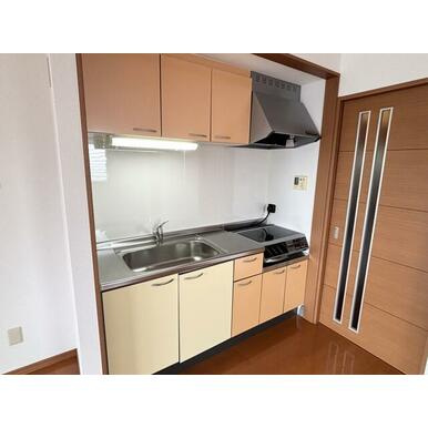 熊本市東区長嶺西２丁目の賃貸マンションのキッチン
