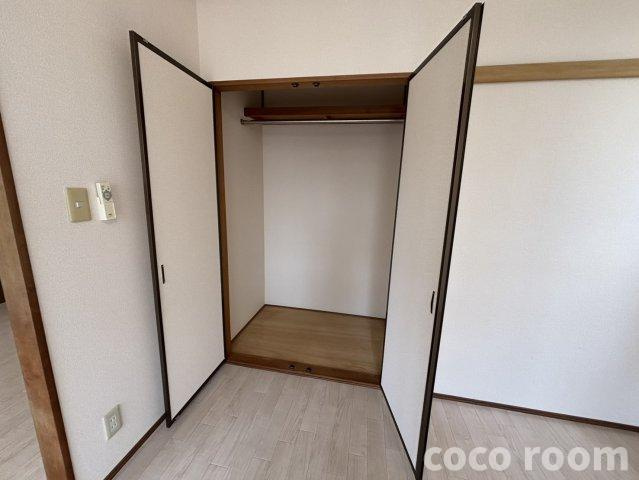 ハイツせみじま　Ｂ棟の収納