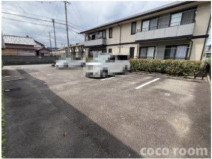ハイツせみじま　Ｂ棟の駐車場