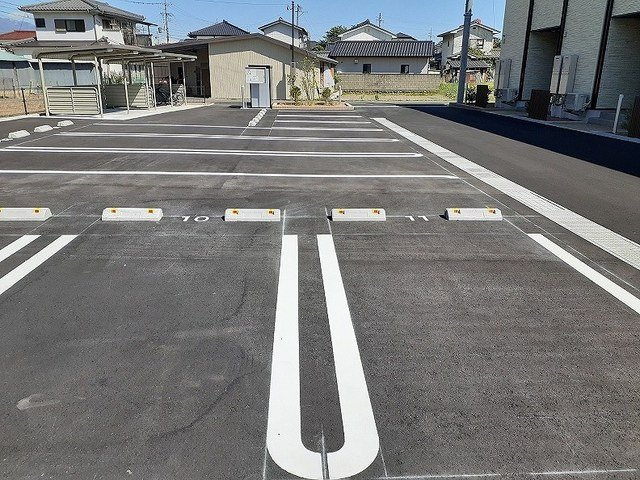リバースリゾート　スカイの駐車場