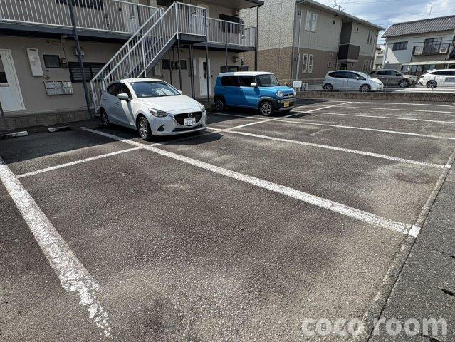 ティファニーＭ２　Aの駐車場