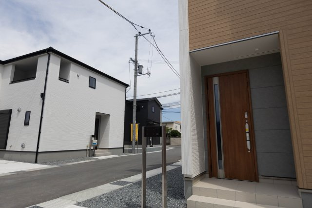 新築戸建 揖保郡太子町東南の前面道路含む現地写真