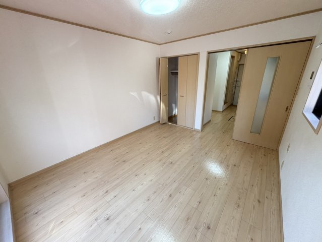 MKハイツの寝室