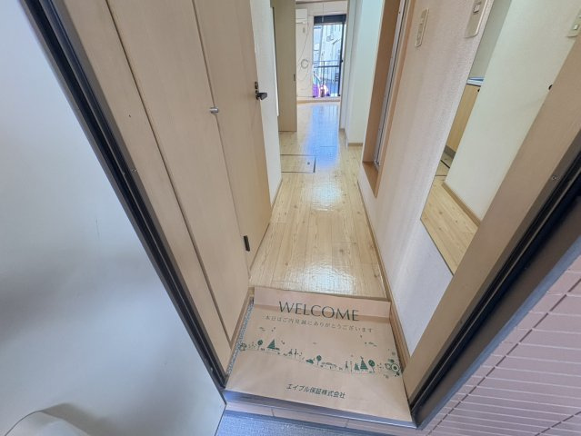 MKハイツの玄関