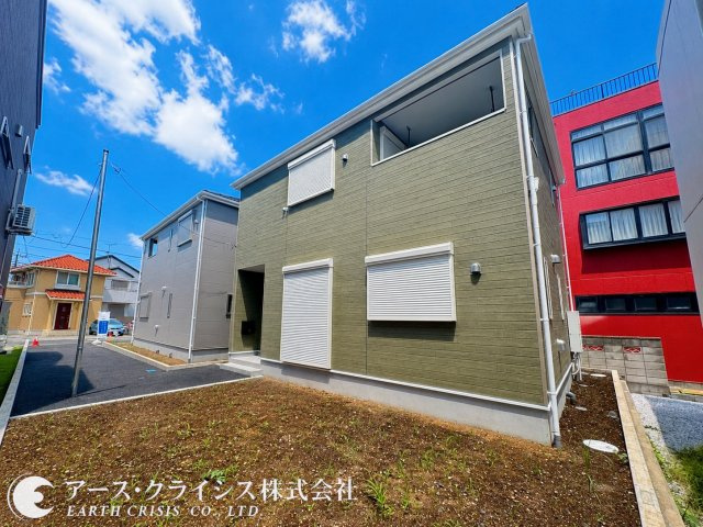 【外観】 | 野田市野田第12　全2棟 | 車通りの少ない落ち着いた街並みに誕生した新築住宅。明るい陽射しが差し込む住空間と高い住宅性能が、家族みんなの毎日にゆとりを与えてくれます。
