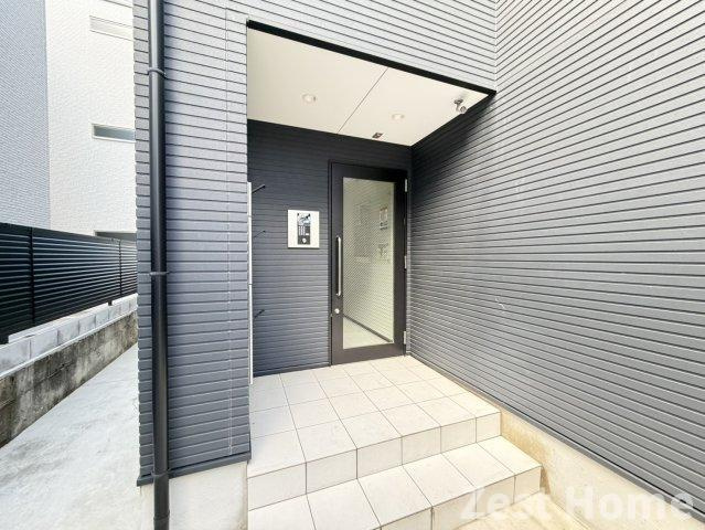 CASA武庫川Eのエントランス