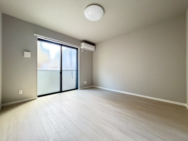 CASA武庫川Eの居間・リビング