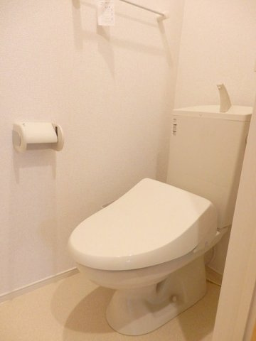 グランシャリオⅢのトイレ|コンパクトで使いやすいトイレです