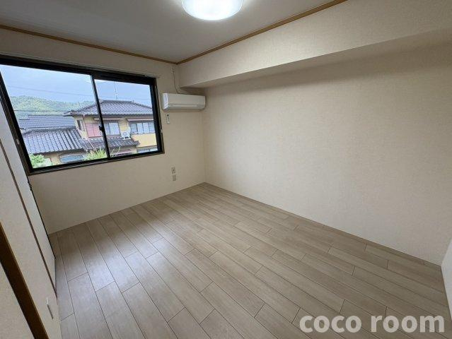 エクセル駿河台の洋室