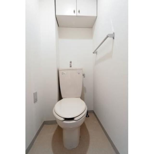 ラヴィーン等々力のトイレ|※写真は同タイプ住戸です。