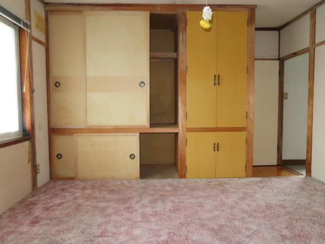 北見市緑ヶ丘２丁目９番２０号　中古売家外１筆の収納|【リフォーム前】