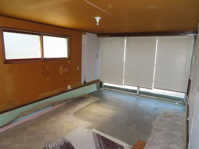北見市緑ヶ丘２丁目９番２０号　中古売家外１筆の収納|【リフォーム前】