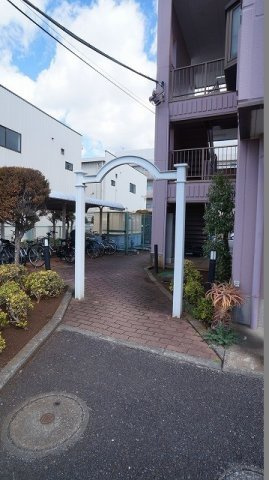毎日通るエントランスはこのようになっています