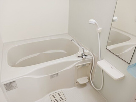 コンパクトで使いやすいお風呂です
