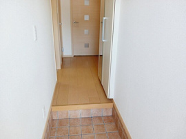 シンプルで使いやすい玄関です