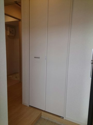 落ち着いた玄関です