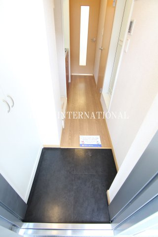 レオパレスハイラックの玄関