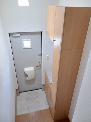ライトホームズの玄関|収納もある玄関です