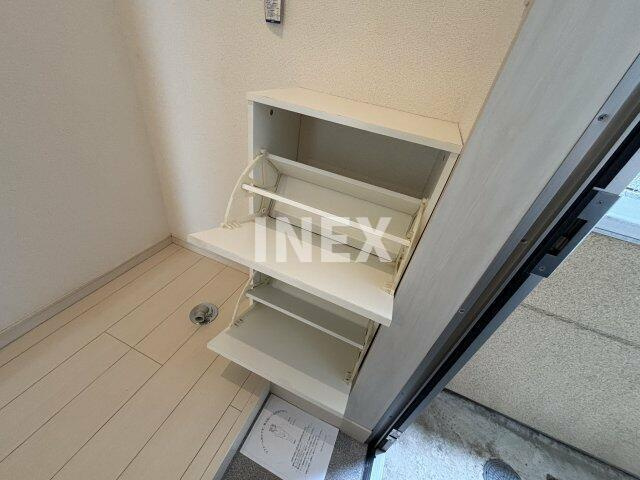 横浜市港南区上大岡東１丁目のアパートの収納