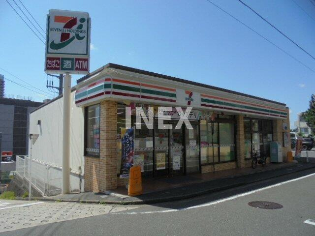 横浜市港南区上大岡東１丁目のアパートの周辺