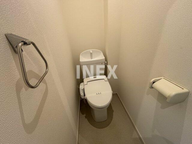 横浜市港南区上大岡東１丁目のアパートのトイレ