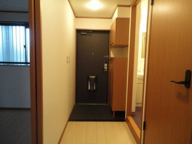エーヴィヒ　ハイムの玄関