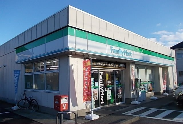 ファミリーマート中村原店まで400m