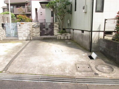 【駐車場】 | ロイヤルハイネス
