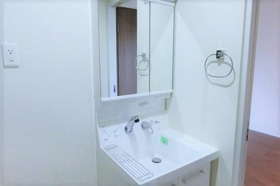 パークメゾン前原西 の独立洗面台