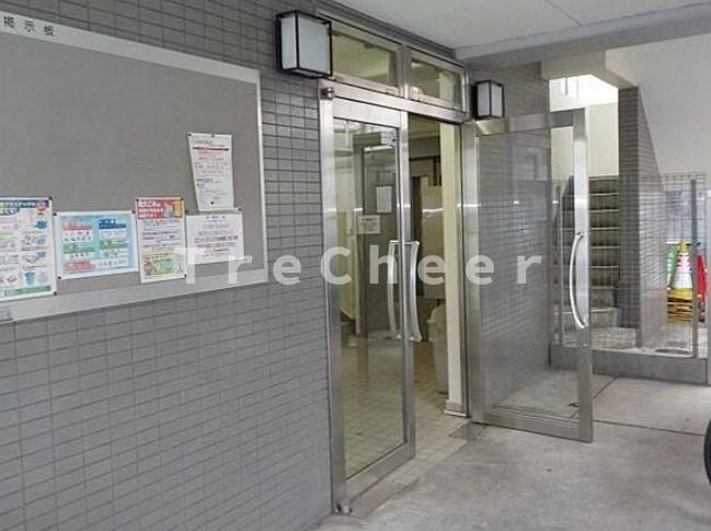コモ28(COMO28)のエントランス