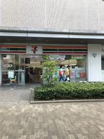 セブンイレブン東伏見駅南口店 727m