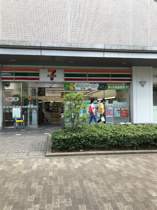 セブンイレブン東伏見駅南口店 727m
