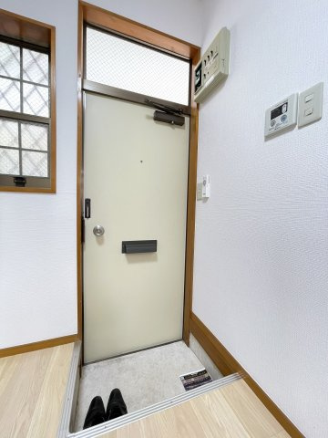 FTハイツの玄関