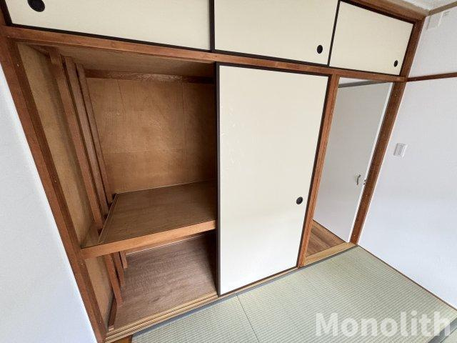 光明台16号棟の収納