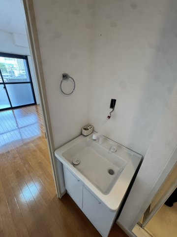 福岡市南区井尻３丁目の賃貸マンションの洗面所|【スーパー】マルキョウ 井尻店まで257ｍ