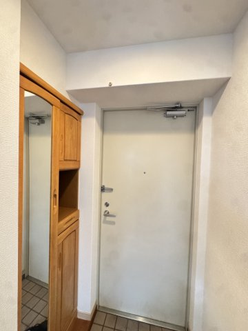 福岡市南区井尻３丁目の賃貸マンションの玄関