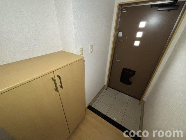 ビレッジ栄の玄関