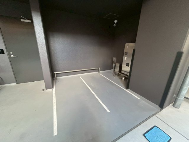 カーサレグラス福島野田の駐車場