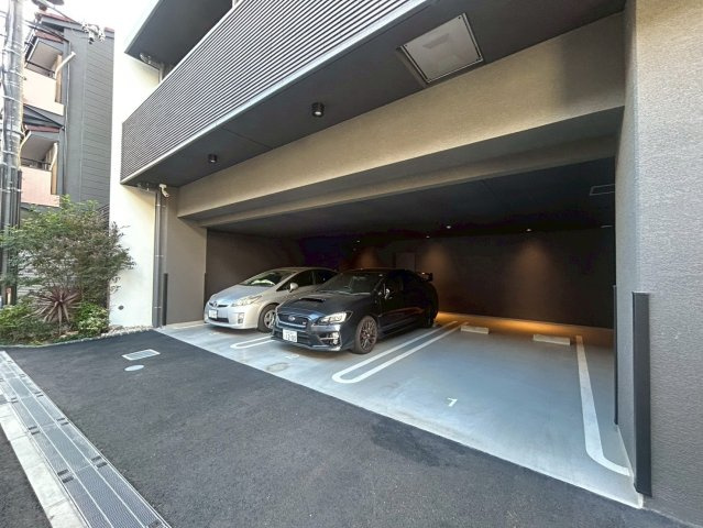 カーサレグラス福島野田の駐車場