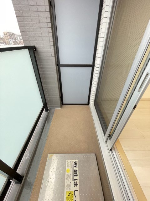 スカイコート上野稲荷町のバルコニー