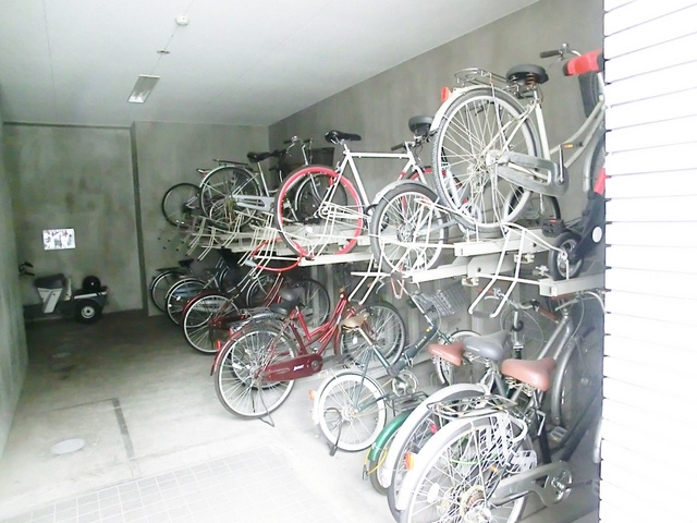 ヴェルドミールのその他共用部分|敷地内専用駐輪場有ります♪