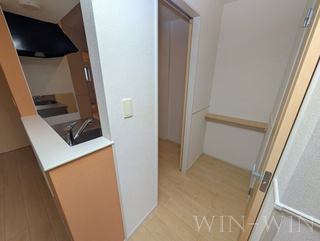 ロイヤル ウエスト Aのキッチン|イメージ（同施工会社同一モデルの写真です）