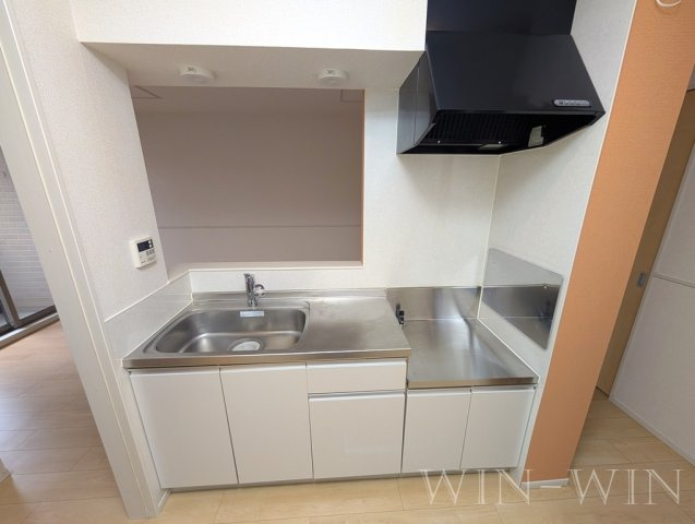 ロイヤル ウエスト Aのキッチン|イメージ（同施工会社同一モデルの写真です）