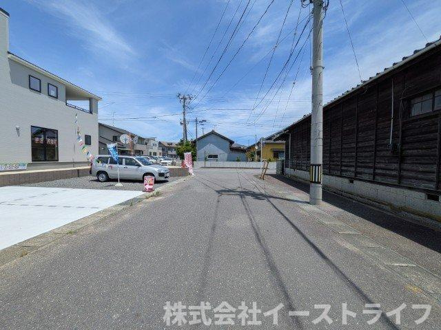 【新築戸建】　いわき市平沼ノ内第7　長期優良住宅　全1棟の前面道路含む現地写真|南東側6ｍ公道