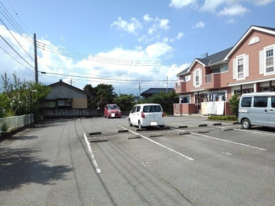 【駐車場】 | ビレッジ藤巻