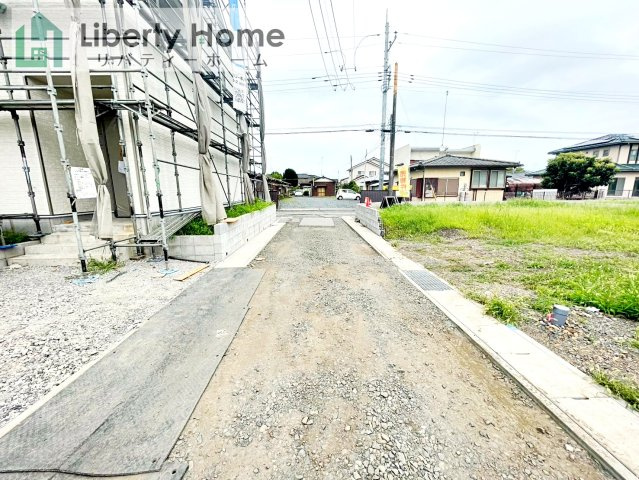 ひたちなか市津田第3　1号棟　新築戸建の前面道路含む現地写真