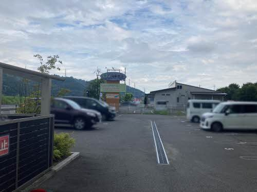 シャーメゾンＨａｄａの駐車場