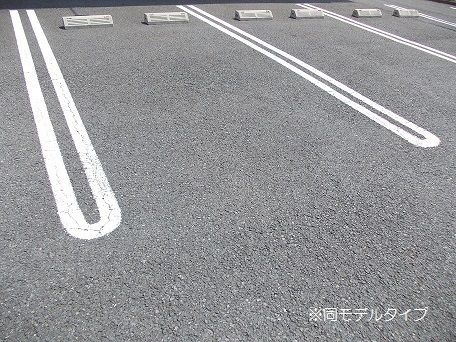 【駐車場】カントリーレイクⅢ