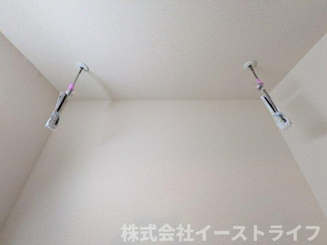 【新築戸建】　いわき市久之浜町第4　長期優良住宅のバルコニー|同社施工写真　インナーバルコニーは広々としていてお洗濯が楽ちんです。また日当たりを好む植物を育てるにはぴったりの空間なので、ガーデニングの場としても楽しむことができます